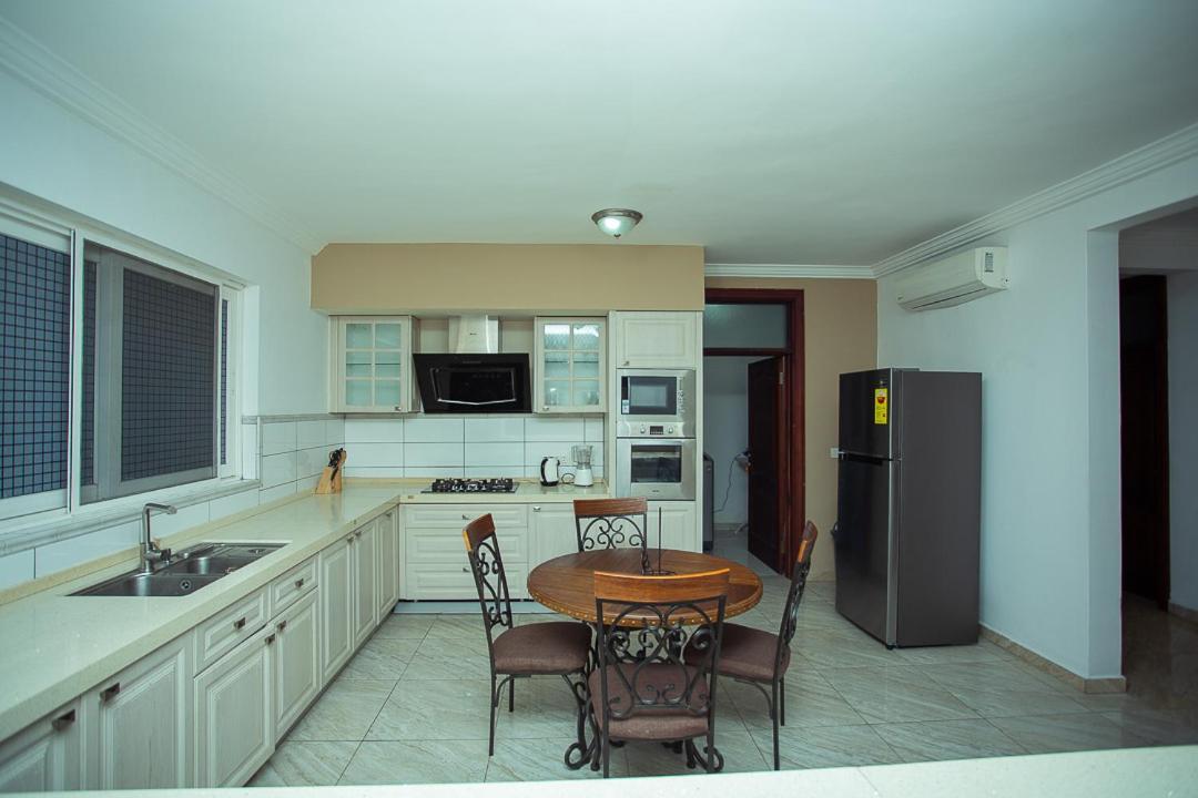 Bertha'S Court D-Plus Apartments Dzorwulu 외부 사진