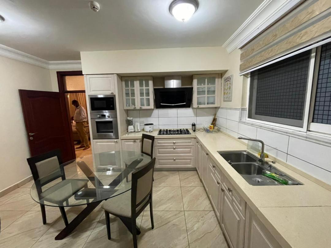 Bertha'S Court D-Plus Apartments Dzorwulu 외부 사진